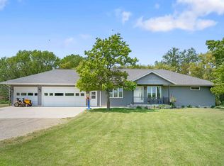 1653 Golf Course Blvd, Independence, IA 50644