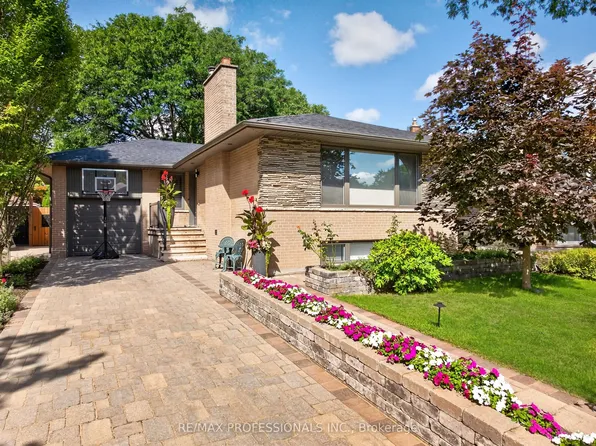 57 Merrygale Cres, Toronto, ON M9B 5N9