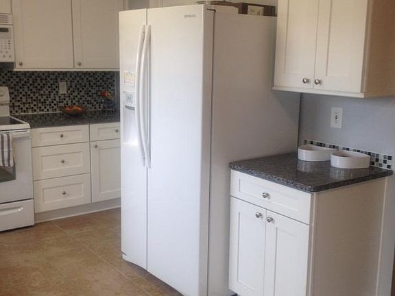 3rd image of 109 Wood Side Dr