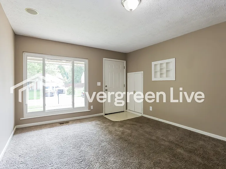 5717 Winship Dr — Photo 3