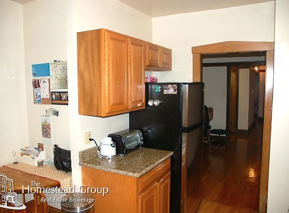 3rd image of 4815 N Oakley Ave #01