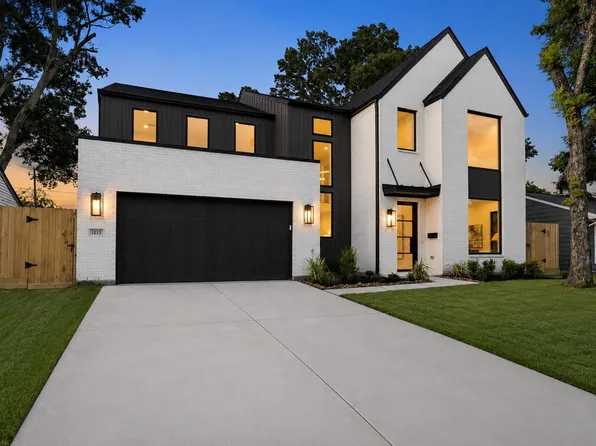 1212 Candlelight Ln, Houston, TX 77018