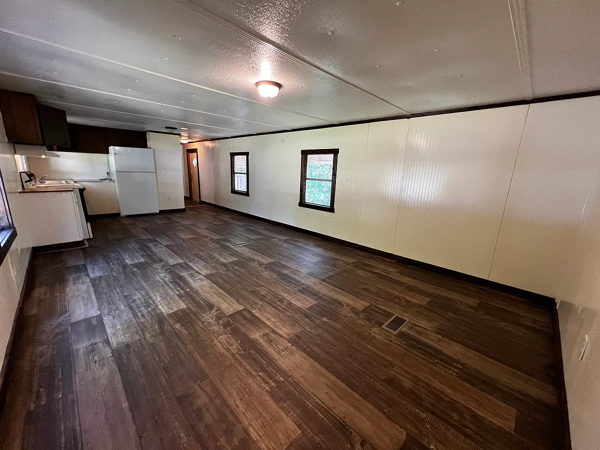 Building Photo - 241 Park Cir