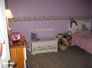 19 Fawnwood Dr, Mc Kees Rocks, PA 15136