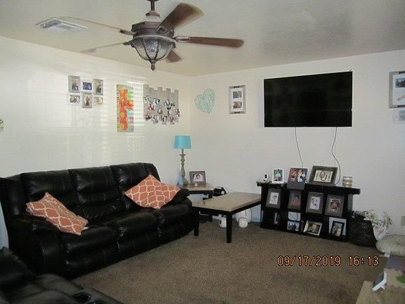 3rd image of 120 S Oaklawn Dr