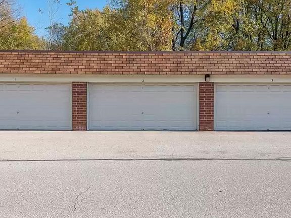 One car garage