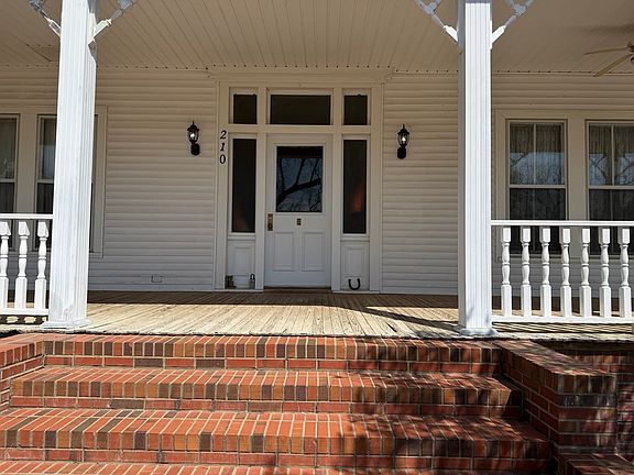 5th image of 210 W Crawford St