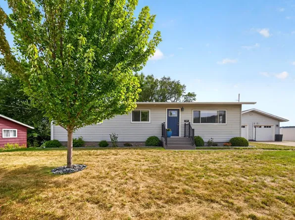 171 Hillwood Dr, Lake City, MN 55041