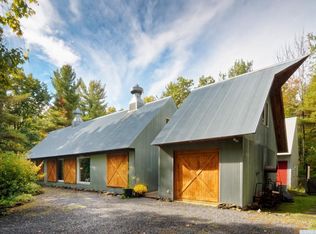 15 Tara Ln, Craryville, NY 12521