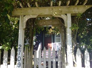 2709 39th Ave SW, Seattle, WA 98116