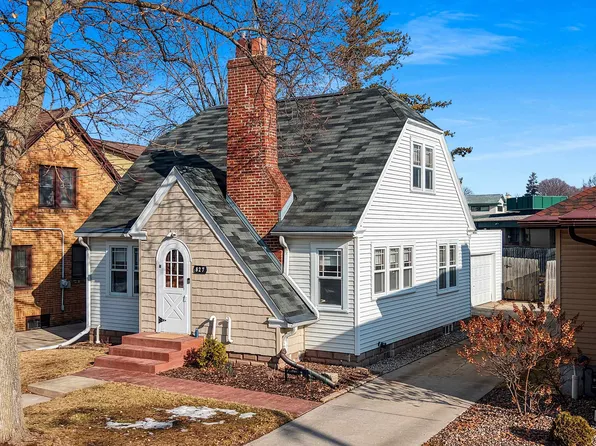 827 Catherine St, Green Bay, WI 54301