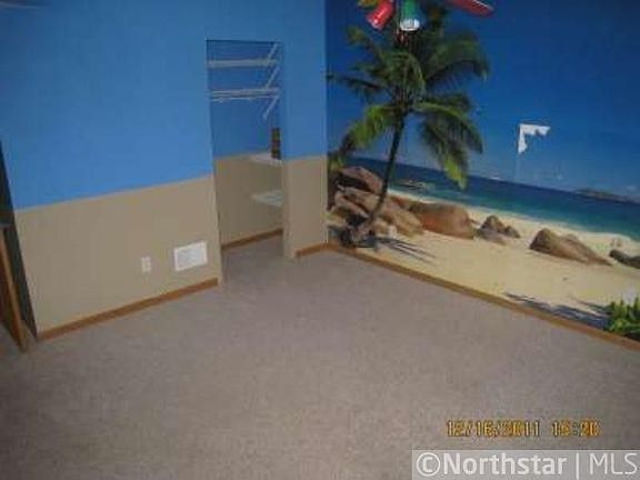 3rd image of 4220 Woodhill Dr