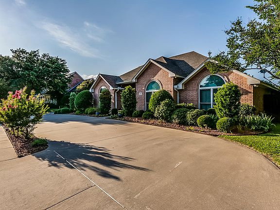 4th image of 104 Mustang Creek Dr