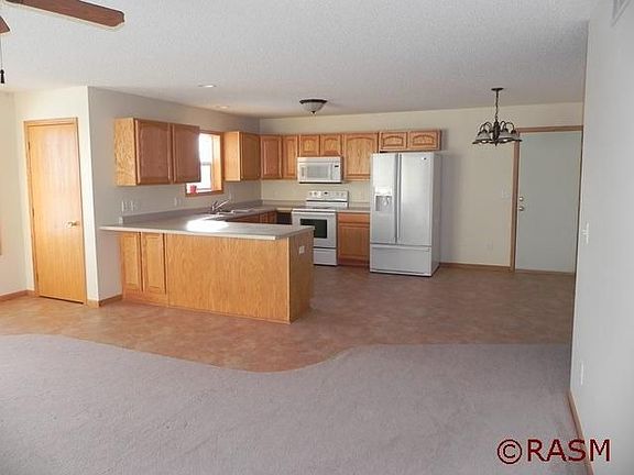 2nd image of 2105 Bunker Ln