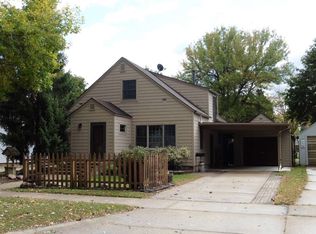 506 6th Ave, Charles City, IA 50616