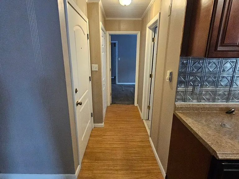 1232 N Main St — Photo 6