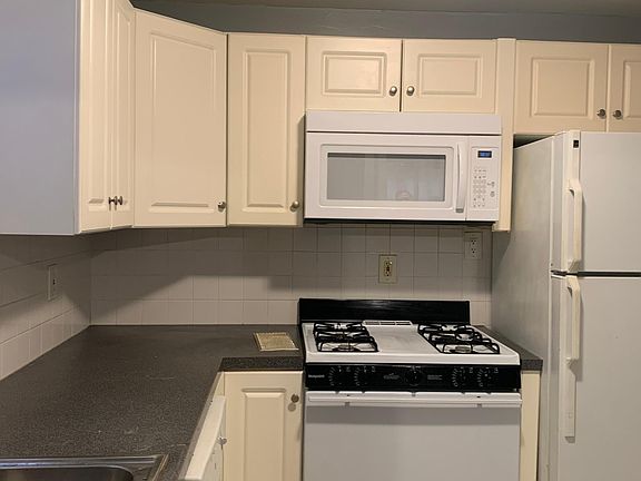5th image of 689 Yonkers Ave