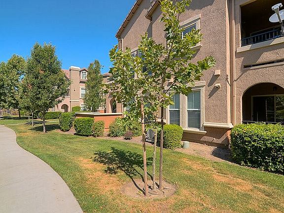 4th image of 1307 Milano Dr Unit 5