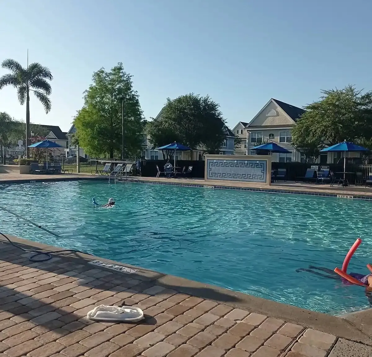 4 bed, 1470 sqft, $2,100 — Photo 3