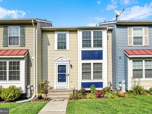 745 Clearview Ave, Hampstead, MD 21074