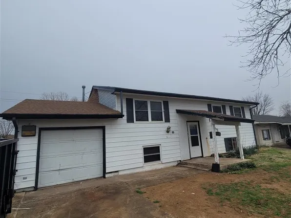 809 NW 53rd St, Lawton, OK 73505