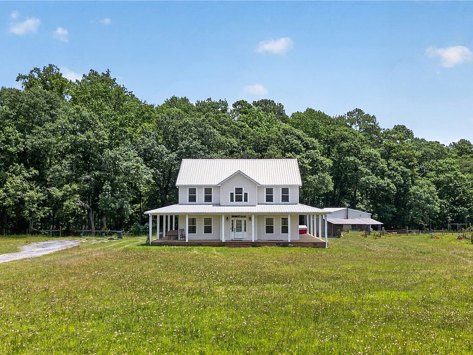 1st image of 131 Singletree Ln