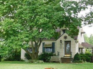 7631 Macedonia Rd, Bedford, OH 44146