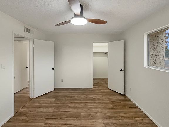 2nd image of 2155 W Farmdale Ave #205