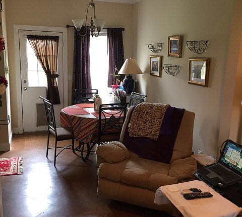 4th image of 135 Greystone Blvd