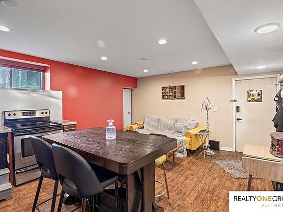 2nd image of 2315 Harney St APT 100