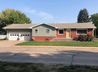 417 7th Ave, Holdrege, NE 68949