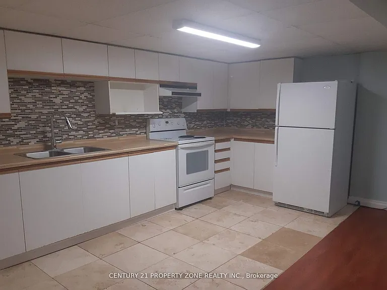 164 Earnscliffe Cir #UPPER — Photo 2