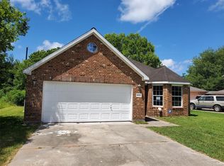 6634 N Lincoln St, Hitchcock, TX 77563