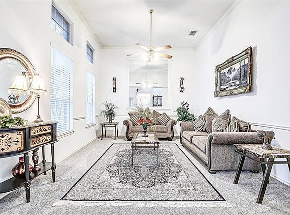 3rd image of 2986 Hillingdon Dr