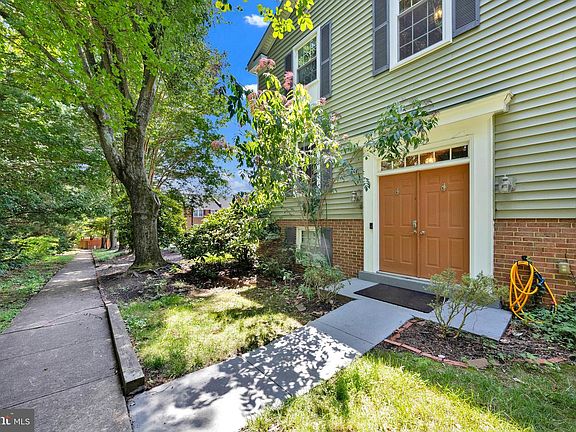3rd image of 2465 Windbreak Dr