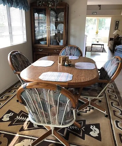 Dining room off of kitchen