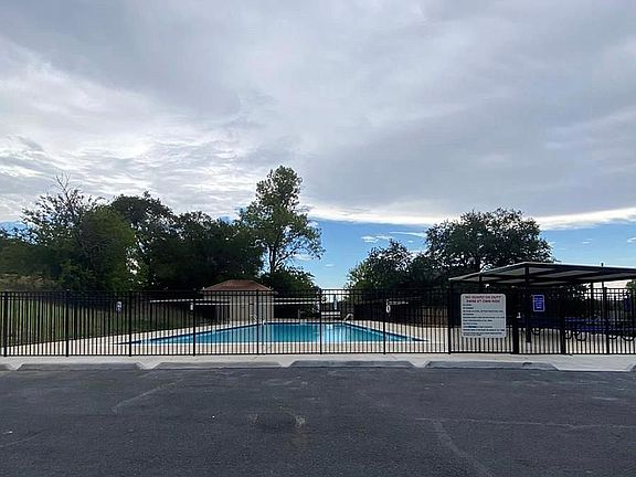3rd image of 5513 Lone Star Cir