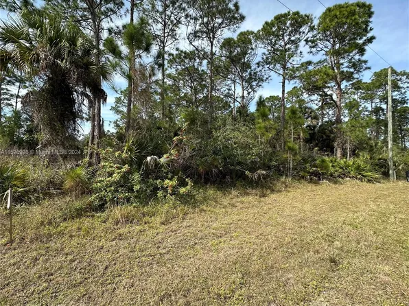 8059 Rolling Cir, Labelle, FL 33935