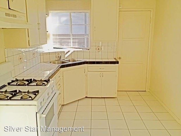 2nd image of 2018 W Glenoaks Blvd APT A