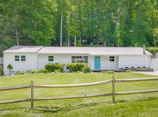 312 Woodcrest Dr, Kingsport, TN 37663