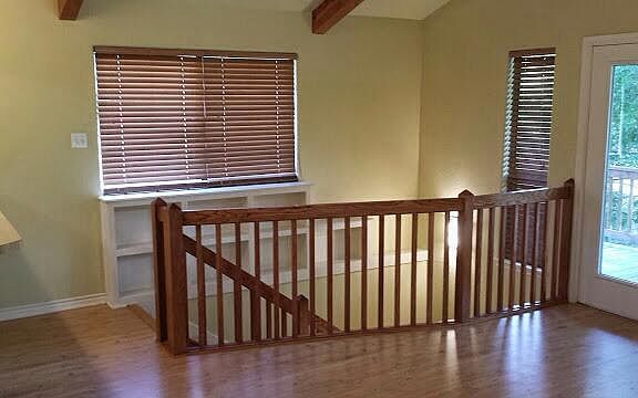 5th image of 105 Elizabeth Dr