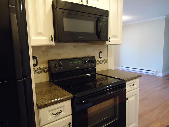 4th image of 142 Cross Slope Ct Unit F