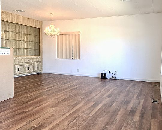5th image of 1495 Carlotta Dr