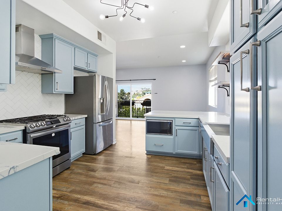 1st image of 905 E Montecito Dr #905