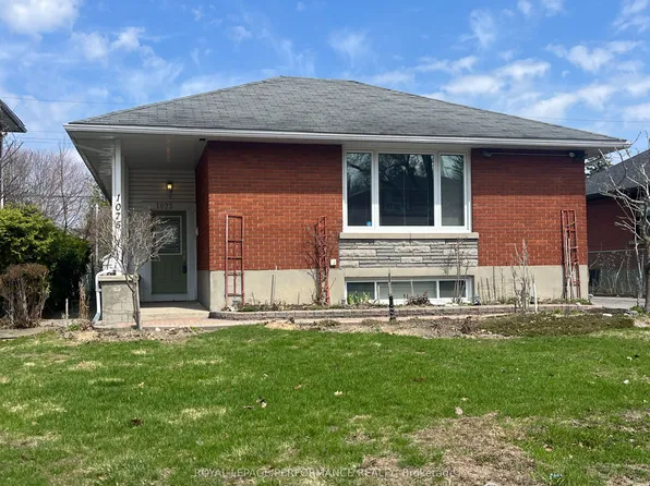 1075 Secord Ave, Ottawa, ON K1H 8C7