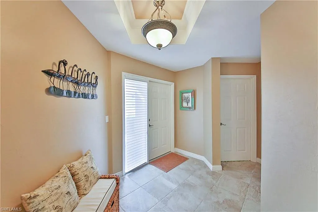 2 bed, 2.0 bath, 1650 sqft, $6,500 — Photo 3