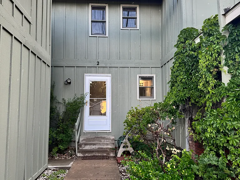 Regatta Ln — Photo 22