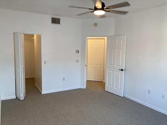 4th image of 2107 SE 10th Ave APT 822