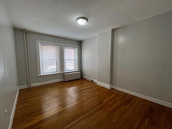 4th image of 24 Isabella St #1