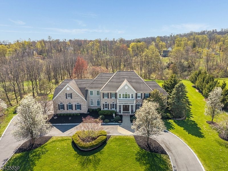 1st image of 4 Wisteria Ct